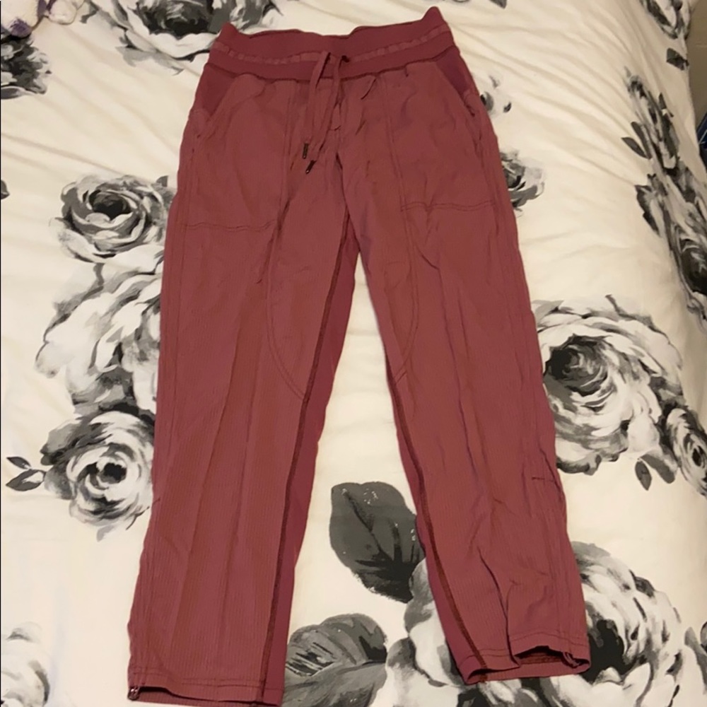 Lululemon Dance Studio Crop Unlined 25”